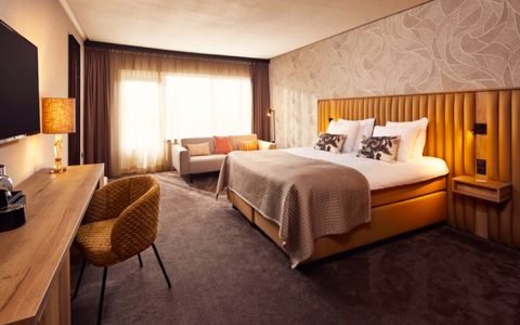 Hotel arrangement